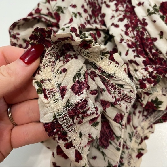 Brandy Melville red floral Maura off the shoulder top one size fits all - Picture 7 of 7